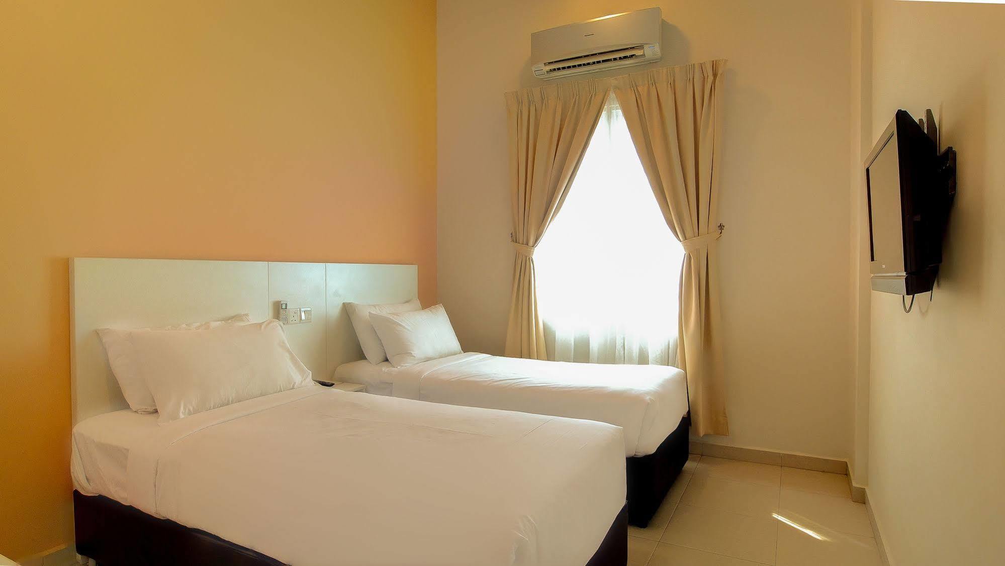 G Inn George Town Exterior foto